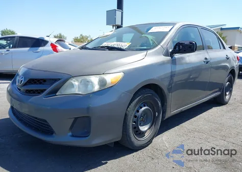 2011 Toyota Corolla Le z USA, uszkodzony, nr VIN 2T1BU4EE2BC536014